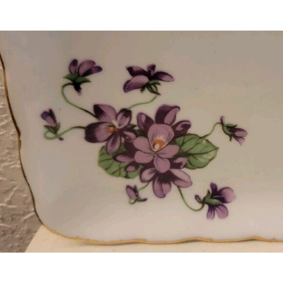 Royal Chelsea English Trinket Dish Violets English Bone China Goldleaf Trim - Picture 5 of 6